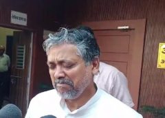 Akash Agarwal Breaks Down in Agra; Says He Will Go to Lucknow and Embrace Islam