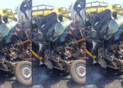 മഹാരാഷ്ട്രയിലെ താനെയിൽ സിമന്റ് മിക്സറിൽ ഇടിച്ച് ഇക്കോ വാൻ തകർന്നു; 11 പേർ മരിച്ചു