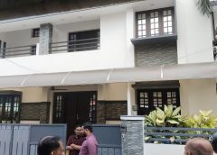 തൃശൂര്‍ നഗരത്തില്‍ വ്യവസായിയുടെ വീട്ടിൽ വൻ കവർച്ച; 55 പവൻ സ്വര്‍ണ്ണാഭരണങ്ങളും 3.5 ലക്ഷം രൂപയും നഷ്ടപ്പെട്ടു