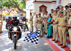 ദേശീയ ലഹരി വിരുദ്ധ ഏകതാ ദിനാചരണ സന്ദേശവുമായി കേരള പോലീസിന്റെ മോട്ടോർ സൈക്കിൾ റാലി; സംസ്ഥാന പോലീസ് മേധാവി റവാഡ ആസാദ് ചന്ദ്രശേഖർ ഫ്ലാഗ് ഓഫ് ചെയ്തു